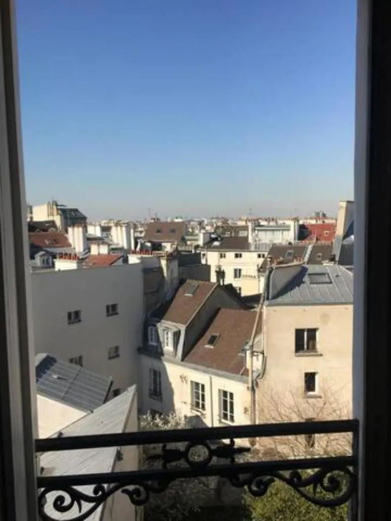 With An Eiffel Tower View Near St Germain Des Pres Paris